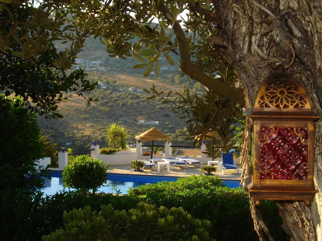 Hotel Cortijo De Salia Alcaucin Exterior photo