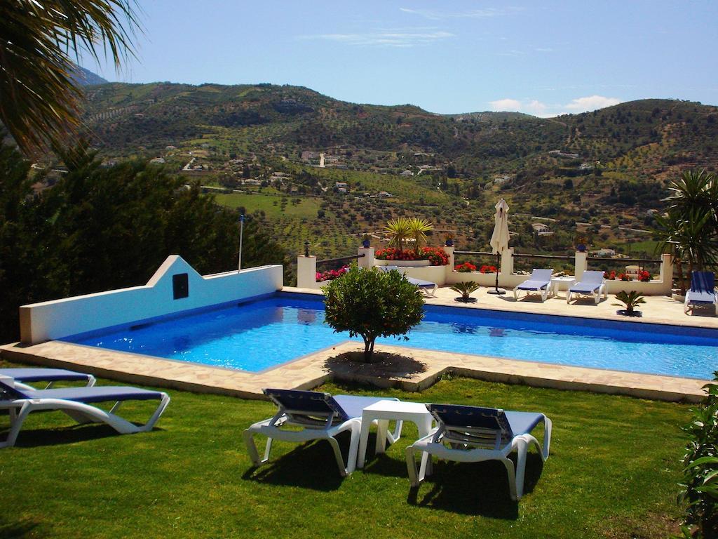 Hotel Cortijo De Salia Alcaucin Exterior photo