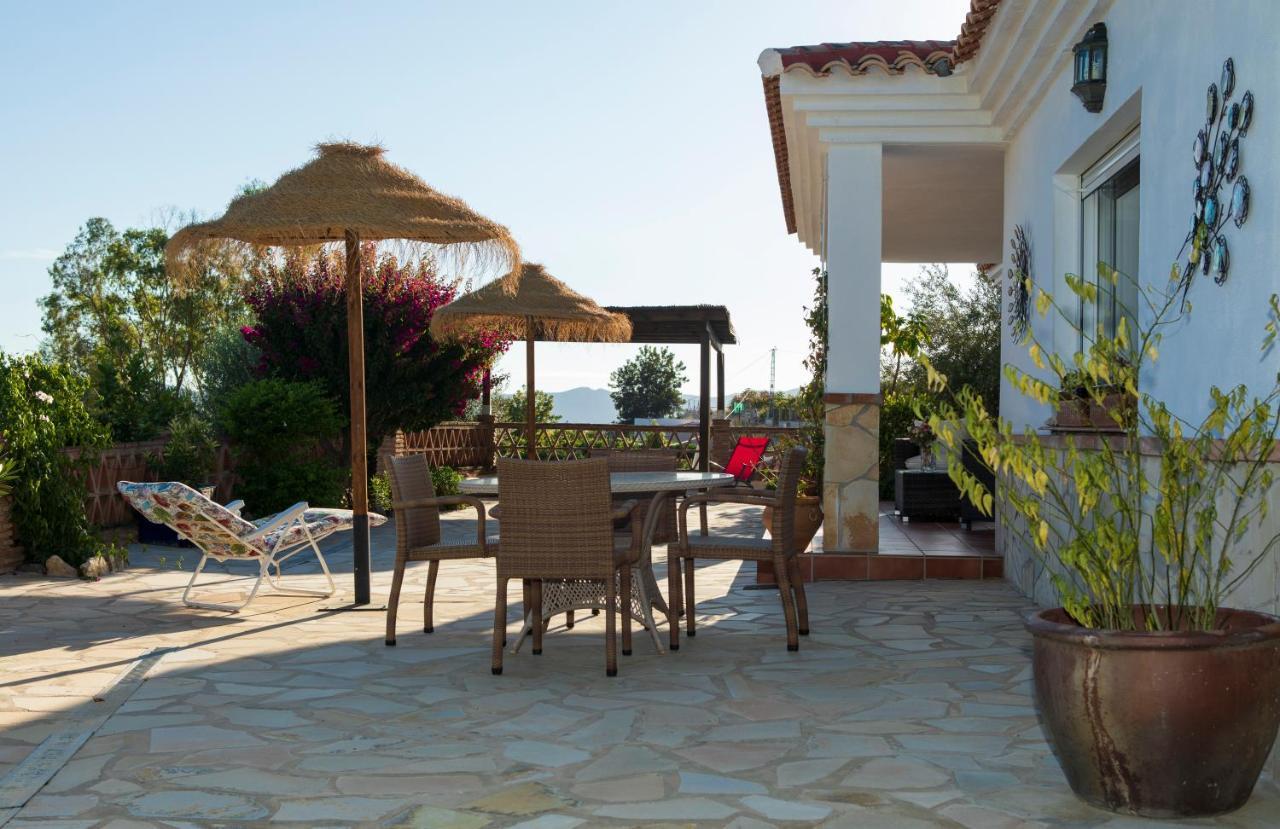 Hotel Cortijo De Salia Alcaucin Room photo