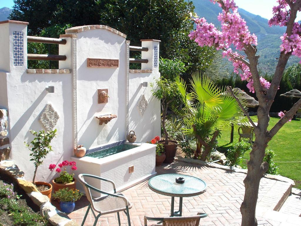 Hotel Cortijo De Salia Alcaucin Exterior photo