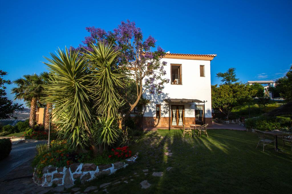Hotel Cortijo De Salia Alcaucin Exterior photo