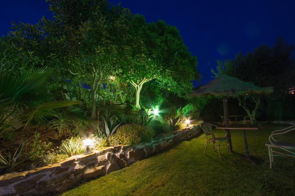 Hotel Cortijo De Salia Alcaucin Exterior photo