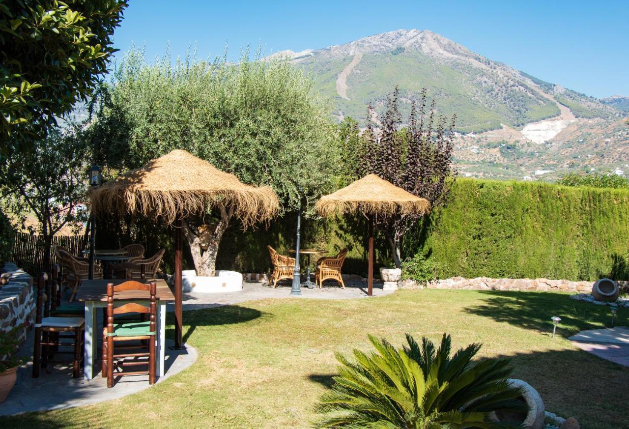 Hotel Cortijo De Salia Alcaucin Exterior photo