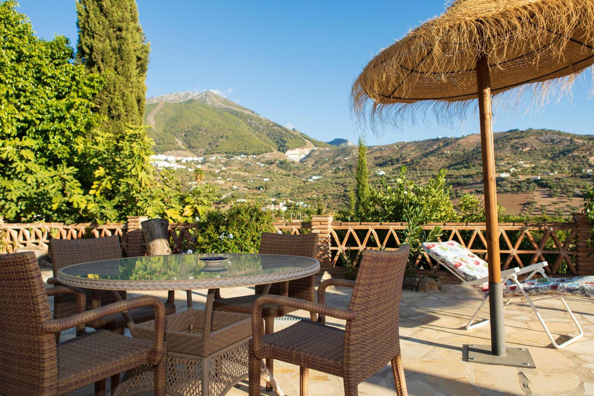 Hotel Cortijo De Salia Alcaucin Room photo