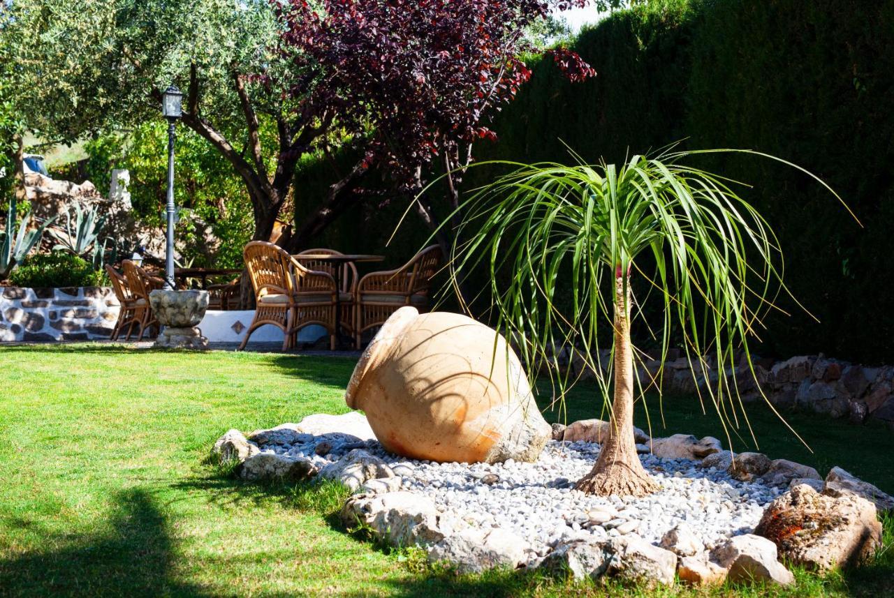 Hotel Cortijo De Salia Alcaucin Exterior photo