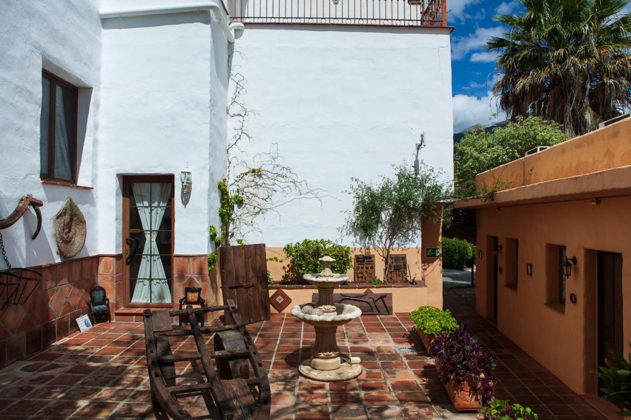 Hotel Cortijo De Salia Alcaucin Exterior photo